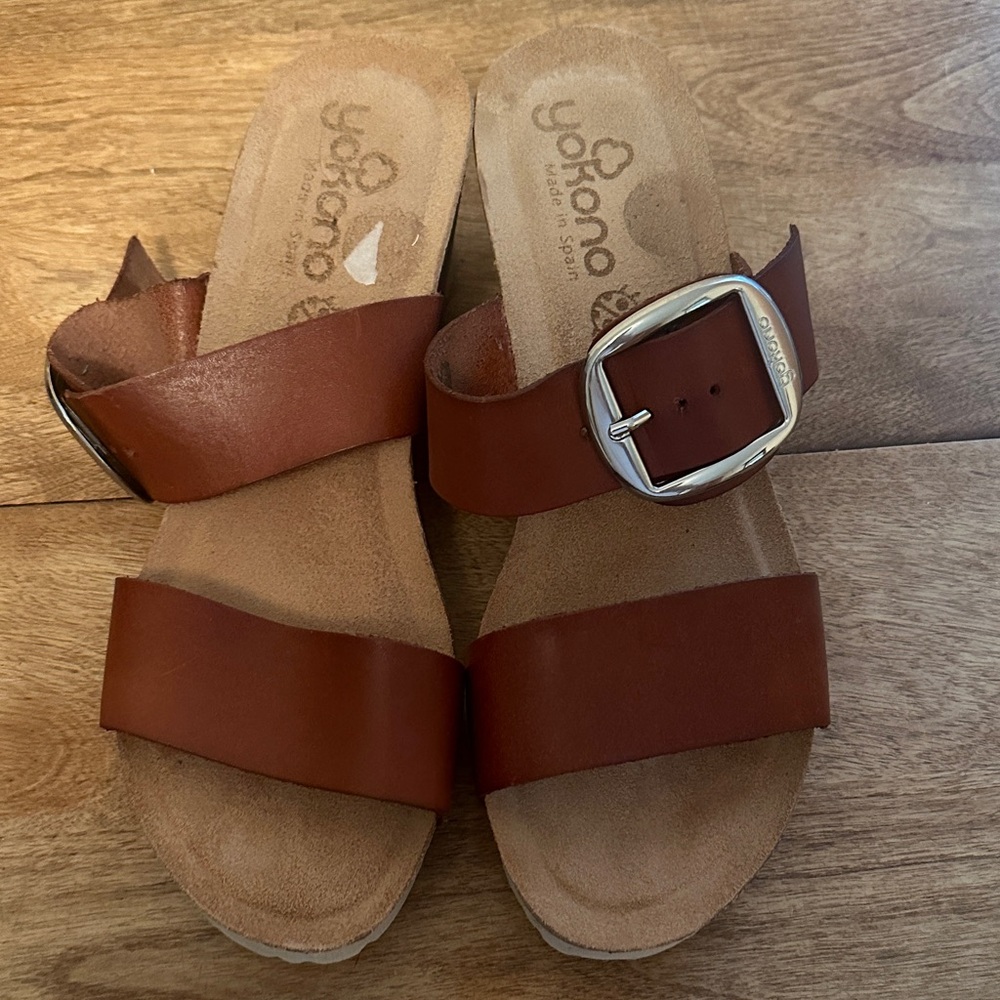 Yokono Women's Tan Sandals with Buckle